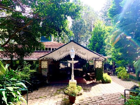 INDECO’S LAKE FOREST HOTEL (from AU$49): .